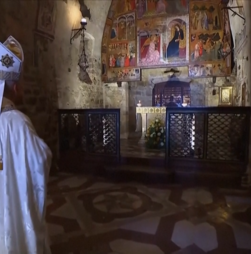 Papa Leão XIV assinala os 800 anos da morte de São Francisco em Assis com milhares de jovens 
