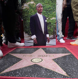 As novas alegações, as velhas suspeitas e as dúvidas que subsistem: a longa história do assassinato de Tupac