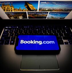 Booking.com terá de identificar quem são os proprietários dos alojamentos na Áustria
