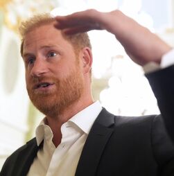 Príncipe Harry e aliados condenados a pagar 11 milhões de euros a jornal britânico