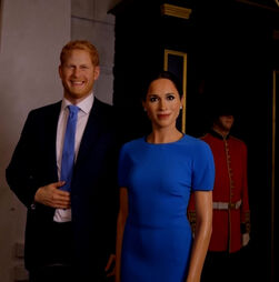Museu Madame Tussauds de Londres adiciona malas às figuras de cera do príncipe Harry e Meghan Markle
