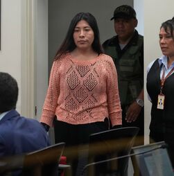 Justiça do Peru renova mandado de captura de ex-primeira ministra exilada no México