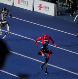 Robô bate recorde mundial de Usain Bolt nos 100 metros e no final... é levado em maca