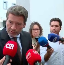 André Ventura defende que Montenegro deve reconhecer que MAI 'já não tem condições' para continuar no cargo