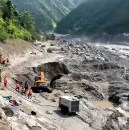 Nepal: Novo balanço das cheias aponta para 6.150 desaparecidos e 1.403 mortes