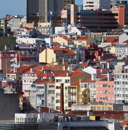 'O meu filho paga a luz, a minha mãe a casa'. Apoios às rendas continuam em atraso
