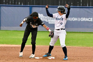 Jogo inaugural da WPBL entre as New York Heights e as Los Angeles Queens