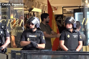 Protesto de direita em Ceuta termina com manifestantes refugiados em café