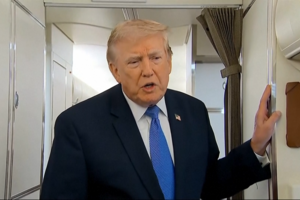 “O Japão tem-se portado muito bem connosco, com a exceção de Pearl Harbor”: Trump justifica apoio dos EUA ao iene japonês