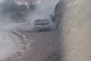 Israel reforça patrulhas na fronteira com tanques antes de novas negociações com o Líbano