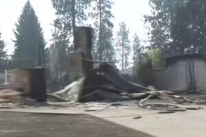 Incêndios deixam rasto de destruição e obrigam à retirada de 60 mil pessoas em Spokane