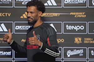 “O Mundial foi a melhor coisa que já me aconteceu”: Vozinha diz viver agora o melhor momento da carreira no Colo-Colo