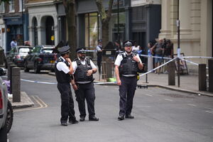 Ataque com faca em Londres faz vários feridos