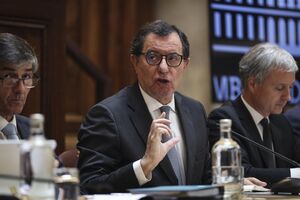 O ministro da Economia e da Coesão Territorial, Manuel Castro Almeida