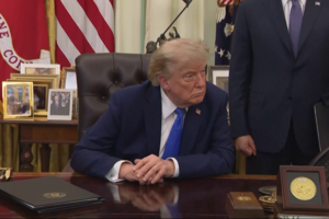 Trump diz que “ainda é muito cedo” para confirmar apoio a J.D. Vance nas presidenciais norte-americanas de 2028 