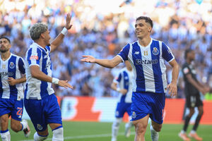FC Porto vence Alverca por 2-0