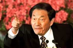 Morreu Zhu Rongji, engenheiro das reformas económicas que pôs a China na OMC