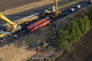 Autocarro despista-se na M3, na Hungria