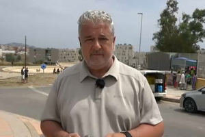 Moradores de bairro em Ceuta unem-se para acolher mulheres e crianças migrantes em escola