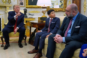Trump homenageava o jovem Ryder Williams quando mandou calar uma jornalista da CNN