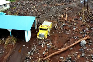 Tempestade tropical Lala deixa rasto de destruição no Havai 