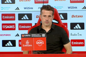 Marco Silva crê que Circati pode ser titular mas avisa: "Estar no Parma não é o mesmo que estar no Benfica"