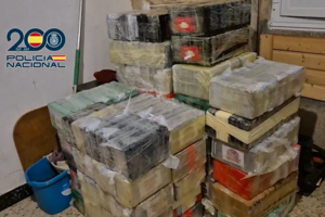 Polícia espanhola apreende mais de 1,4 toneladas de cocaína escondida em casas na Galiza