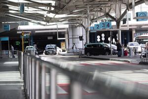 PSP atenta à atuação de táxis no aeroporto de Lisboa