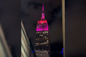 Empire State Building ilumina-se de rosa em homenagem a Dolly Parton  