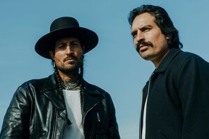 Hermanos Gutiérrez: dois irmãos, duas guitarras e uma 'carta de amor' em forma de álbum