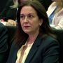 Ministra da Justiça mantém confiança no diretor da PJ