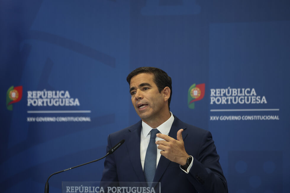 Leitão Amaro saudou disponibilidade do PS 