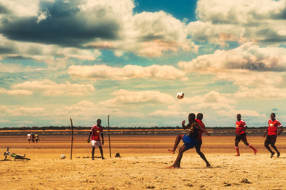 "Futebol de Rua", fotografia de Filipe Almeida, foi a imagem vencedora da categoria "Desporto" na edição anterior do concurso