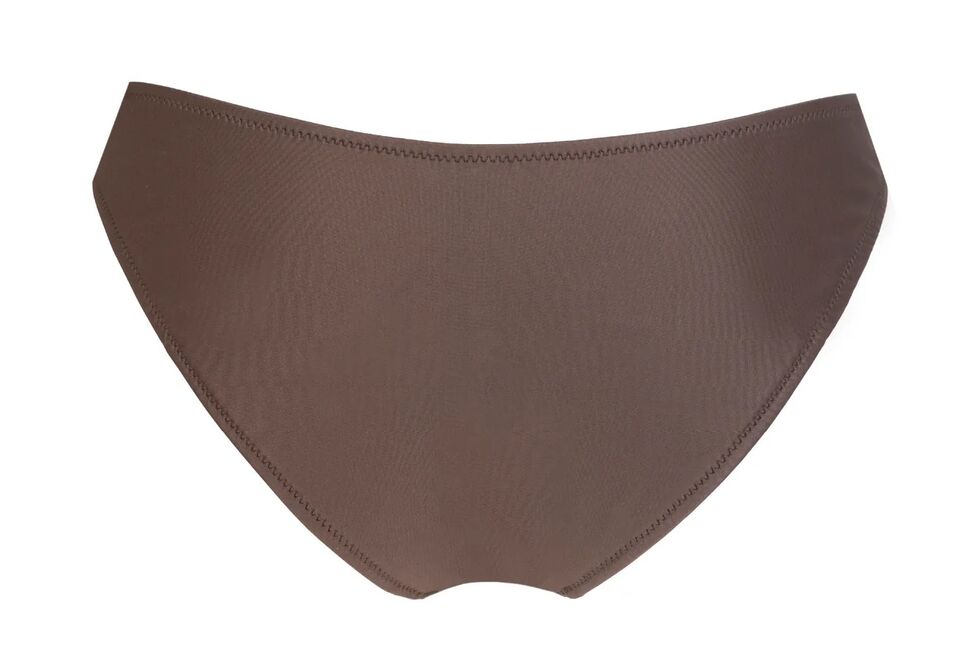 As cuecas menstruais em cor cacau da Maiswim estão à venda no site oficial da marca (€64)