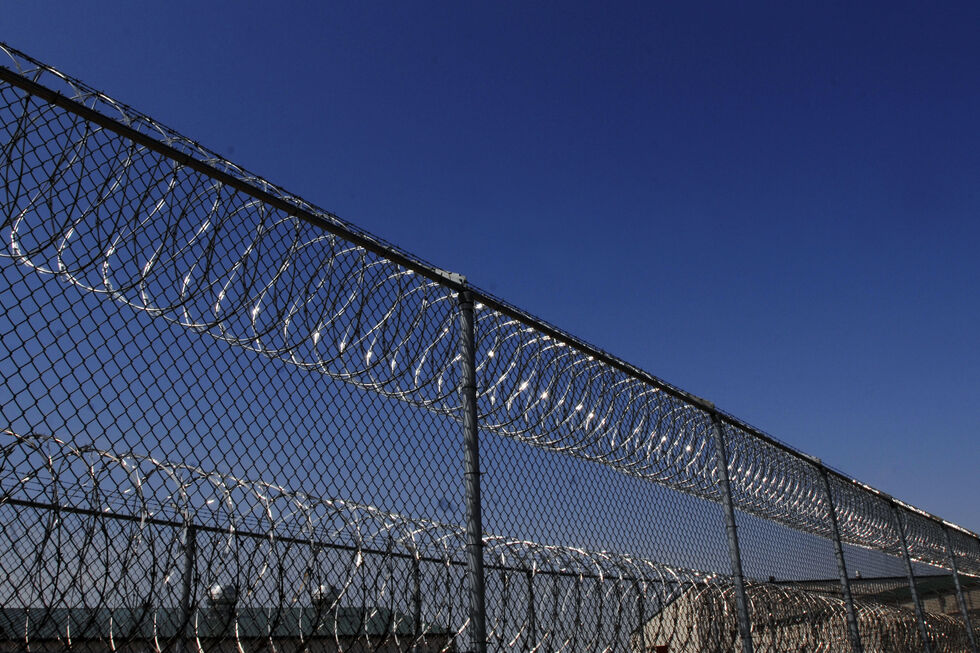 Serviços prisionais proibem entrada nas cadeias de suplementos como creatina