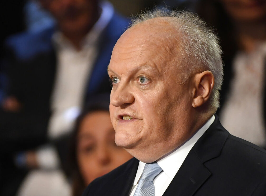 François Asselineau representa a União Republicana Popular