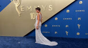 Von Nicole Kidman bis Zendaya: Stars glänzen auf dem blauen Teppich der Emmys
