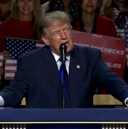 Trump promete dar 5 mil dólares a cada adulto se o Partido Republicano vencer as eleições intercalares 