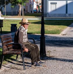 Descida de IRS e bónus para pensionistas vão deixar portugueses com mais dinheiro no bolso: o que se sabe