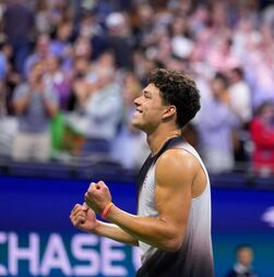 Norte-americano Ben Shelton junta-se ao alemão Alexander Zverev na final do US Open