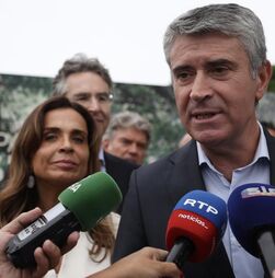 Carneiro diz que 'mistificação das fronteiras abertas' foi uma 'falácia' da direita