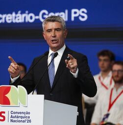 José Luís Carneiro defende 'caminho' para referendo à regionalização