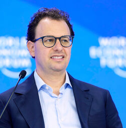 CEO da Anthropic denuncia mentiras sobre IA e pede intervenção de governos e cidadãos