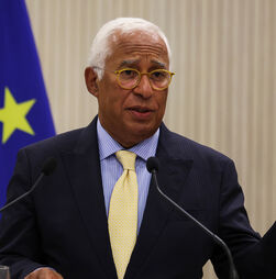 Irão: António Costa pede a Teerão que permita navegação em Ormuz e cesse ataques