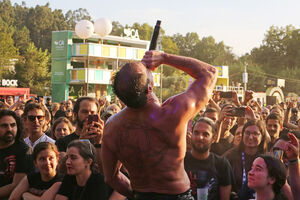 Em 2023, a banda Bizarra Locomotiva atuou no festival de Vilar de Mouros