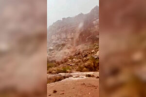 Chuva intensa transforma encosta de Zion numa cascata de lama no Utah