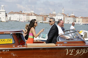 Sandra Bullock e George Clooney são vistos durante o 70º Festival Internacional de Cinema de Veneza