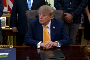 “Não passa de uma ninharia”: Trump desvaloriza conflito com o Irão 