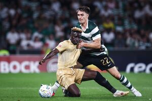 Sporting vence Nacional por 2-0, isolando-se no segundo lugar da liga