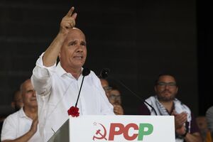 Jerónimo de Sousa avisa que só o forte sinal dos trabalhadores pode travar o "assalto" à Segurança Social